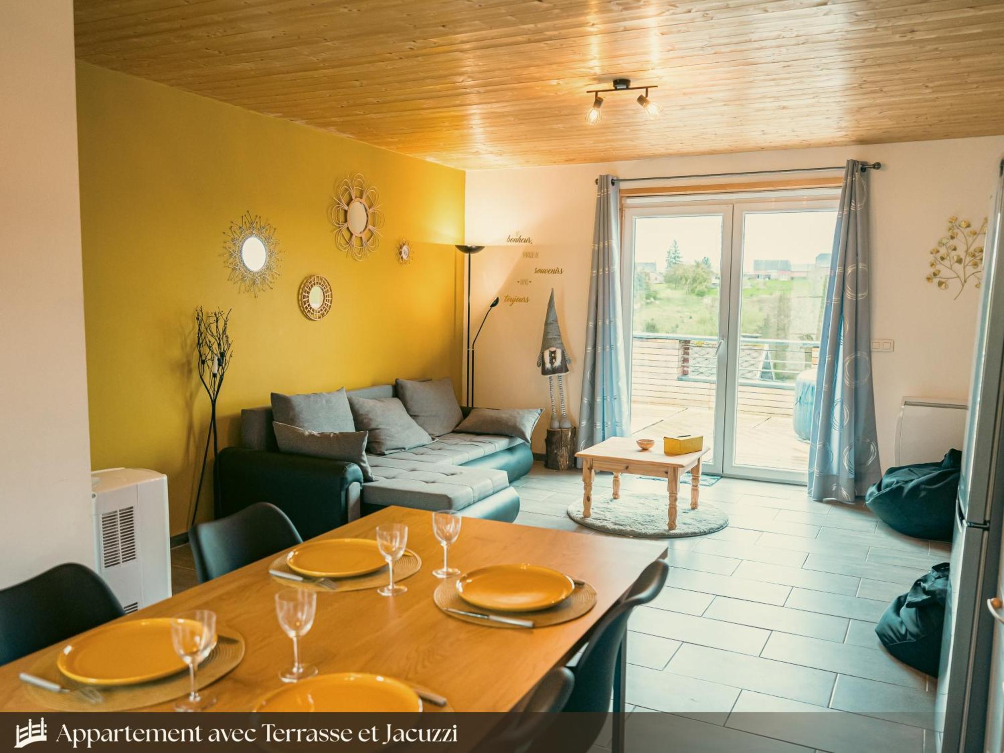 Les Appartements Du Pont Alsort Froidchapelle Luaran gambar
