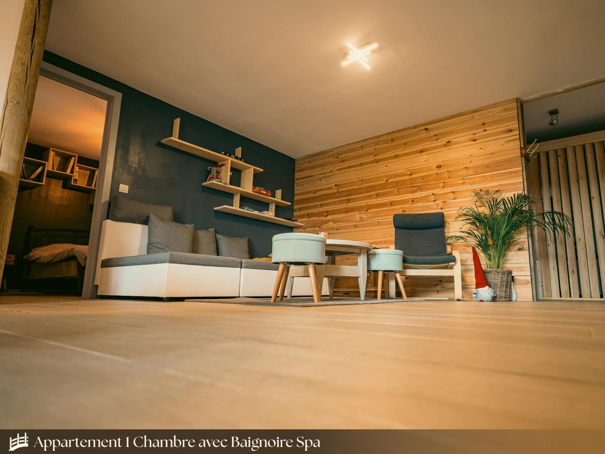 Les Appartements Du Pont Alsort Froidchapelle Luaran gambar